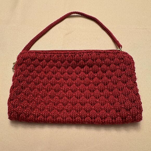 The Sak Knit Woven Wristlet Pouch Maroon, 8 x 5 Zip Closure burgundy shaded red - Picture 4 of 9